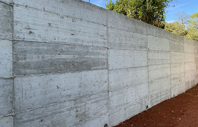 Proyecto y obra de muro de contencin de tierras en Lirganes