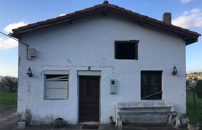 Proyecto de rehabilitación y legalización de construcción ganadera anexa a vivienda en Arnuero (Cantabria)